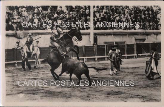 Cartes postales anciennes > CARTES POSTALES > carte postale ancienne > cartes-postales-ancienne.com Provence alpes cote d'azur Bouches du rhone Arles