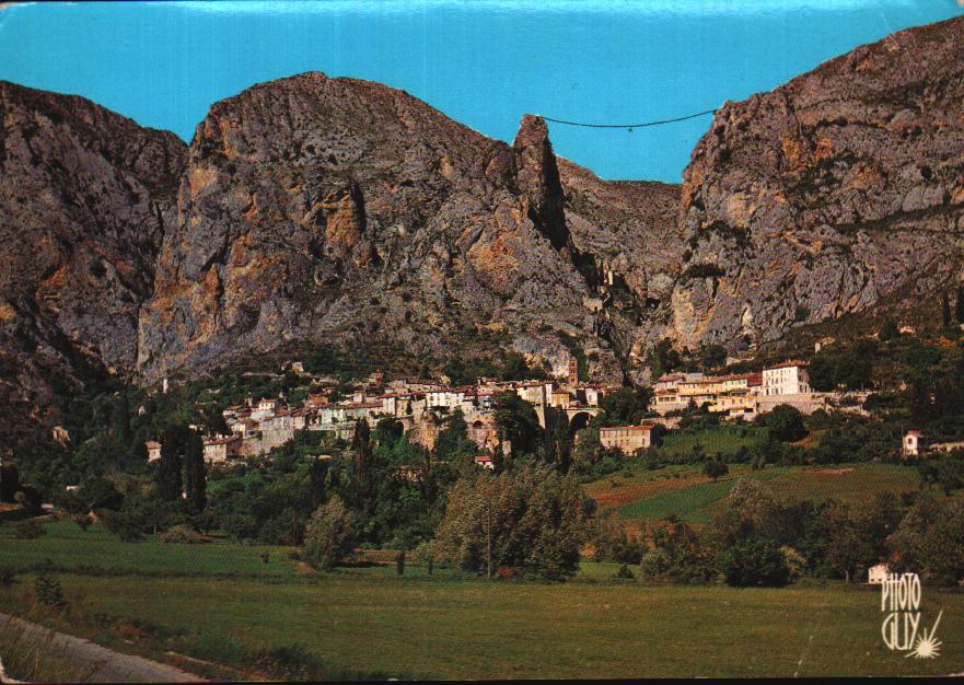 Cartes postales anciennes > CARTES POSTALES > carte postale ancienne > cartes-postales-ancienne.com  Moustiers Sainte Marie