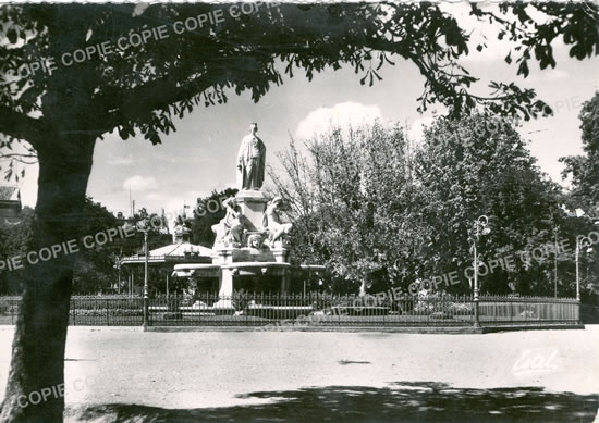 Cartes postales anciennes > CARTES POSTALES > carte postale ancienne > cartes-postales-ancienne.com Occitanie Gard Nimes