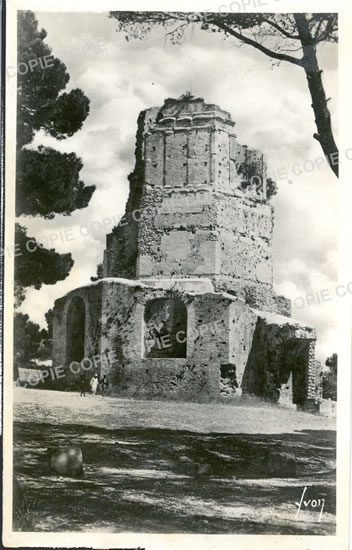 Cartes postales anciennes > CARTES POSTALES > carte postale ancienne > cartes-postales-ancienne.com Occitanie Gard Nimes