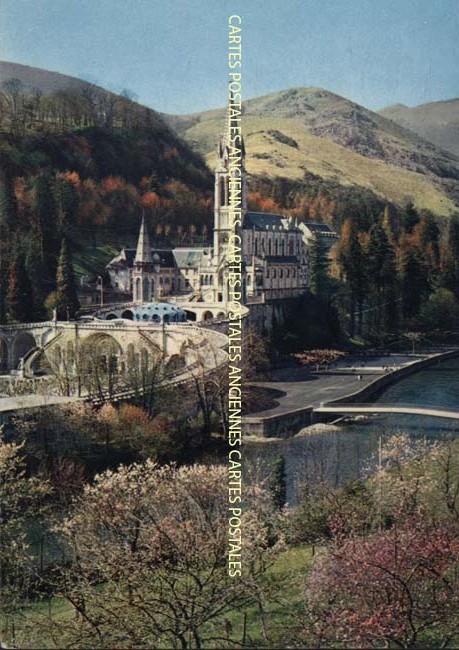 Cartes postales anciennes > CARTES POSTALES > carte postale ancienne > cartes-postales-ancienne.com Occitanie Hautes pyrenees Lourdes