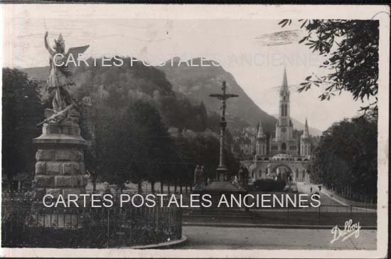 Cartes postales anciennes > CARTES POSTALES > carte postale ancienne > cartes-postales-ancienne.com Occitanie Hautes pyrenees Lourdes