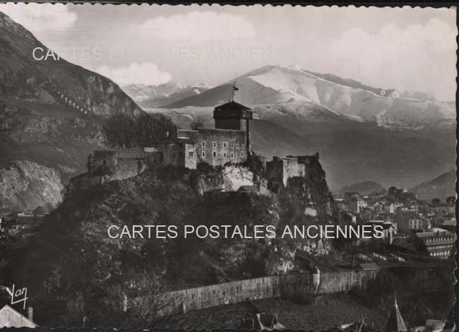 Cartes postales anciennes > CARTES POSTALES > carte postale ancienne > cartes-postales-ancienne.com Occitanie Hautes pyrenees Lourdes