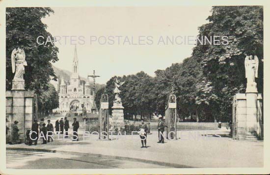 Cartes postales anciennes > CARTES POSTALES > carte postale ancienne > cartes-postales-ancienne.com Occitanie Hautes pyrenees Lourdes