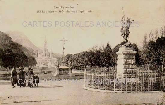 Cartes postales anciennes > CARTES POSTALES > carte postale ancienne > cartes-postales-ancienne.com Occitanie Hautes pyrenees Lourdes