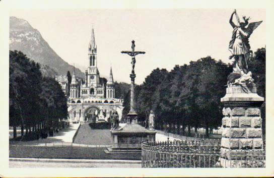 Cartes postales anciennes > CARTES POSTALES > carte postale ancienne > cartes-postales-ancienne.com Occitanie Hautes pyrenees Lourdes