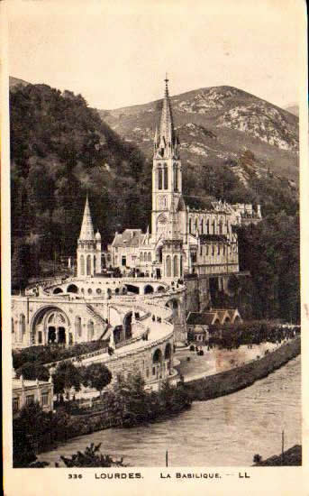 Cartes postales anciennes > CARTES POSTALES > carte postale ancienne > cartes-postales-ancienne.com Occitanie Hautes pyrenees Lourdes