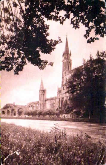 Cartes postales anciennes > CARTES POSTALES > carte postale ancienne > cartes-postales-ancienne.com Occitanie Hautes pyrenees Lourdes