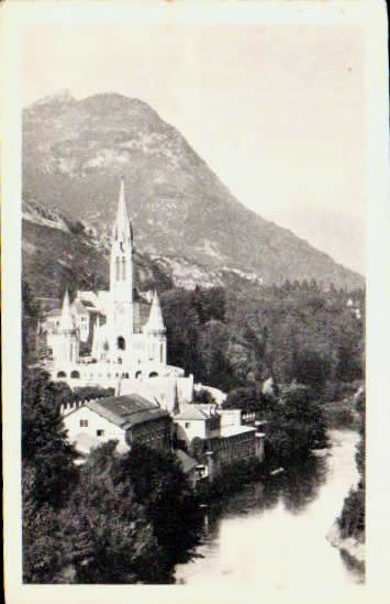 Cartes postales anciennes > CARTES POSTALES > carte postale ancienne > cartes-postales-ancienne.com Occitanie Hautes pyrenees Lourdes