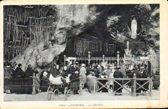 Cartes postales anciennes > CARTES POSTALES > carte postale ancienne > cartes-postales-ancienne.com Occitanie Hautes pyrenees Lourdes