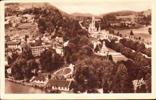 Cartes postales anciennes > CARTES POSTALES > carte postale ancienne > cartes-postales-ancienne.com Occitanie Hautes pyrenees Lourdes