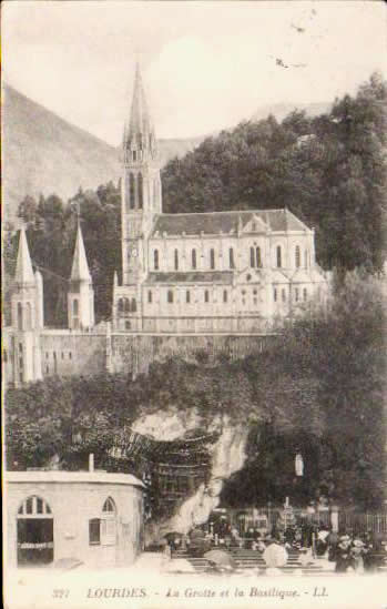 Cartes postales anciennes > CARTES POSTALES > carte postale ancienne > cartes-postales-ancienne.com Occitanie Hautes pyrenees Lourdes