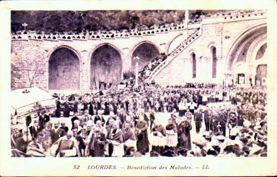 Cartes postales anciennes > CARTES POSTALES > carte postale ancienne > cartes-postales-ancienne.com Occitanie Hautes pyrenees Lourdes