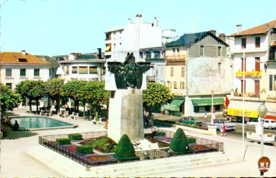 Cartes postales anciennes > CARTES POSTALES > carte postale ancienne > cartes-postales-ancienne.com Occitanie Hautes pyrenees Lourdes