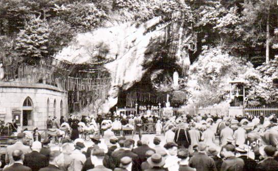 Cartes postales anciennes > CARTES POSTALES > carte postale ancienne > cartes-postales-ancienne.com Occitanie Hautes pyrenees Lourdes