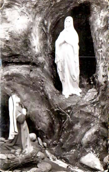 Cartes postales anciennes > CARTES POSTALES > carte postale ancienne > cartes-postales-ancienne.com Occitanie Hautes pyrenees Lourdes