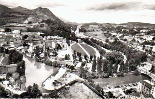 Cartes postales anciennes > CARTES POSTALES > carte postale ancienne > cartes-postales-ancienne.com Occitanie Hautes pyrenees Lourdes